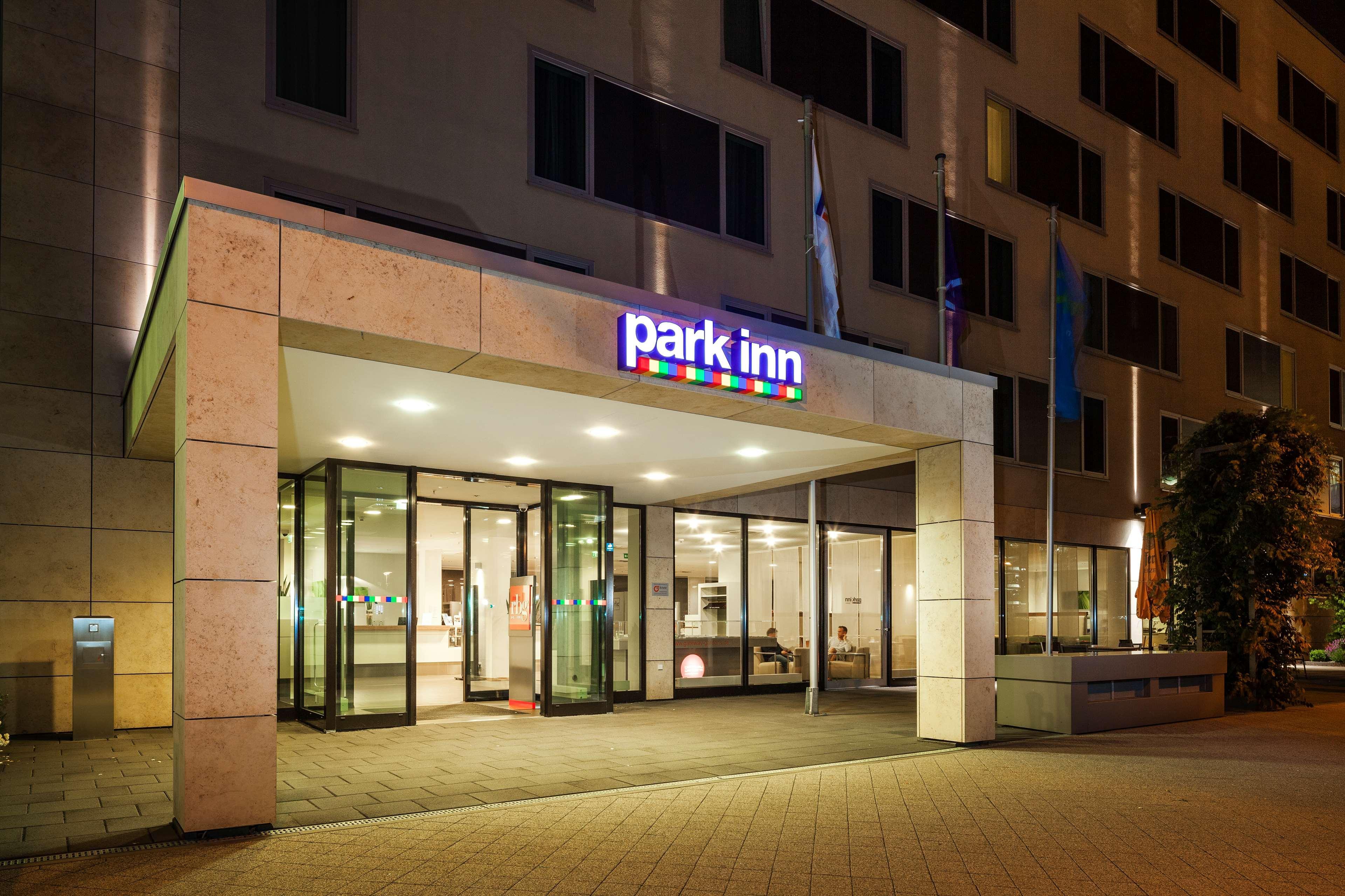 Park Inn By Radisson Frankfurt Airport Франкфурт-на-Майні Екстер'єр фото